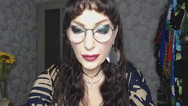 Aziza1 online show from 12/16/25, 12:54