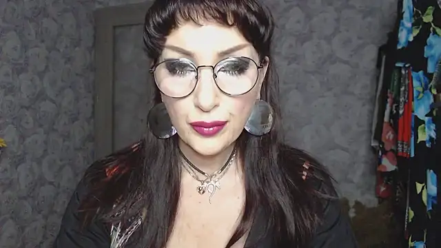 Snapshot of Aziza1 chatting on 06/20/26, 01:14 Aziza1 online show from 06/20/26, 01:14
