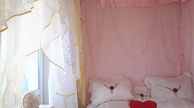 SunnySylvia online show from 03/18/25, 12:25