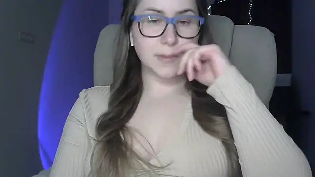 SeasonalSomeone online show from 04/22/26, 11:06