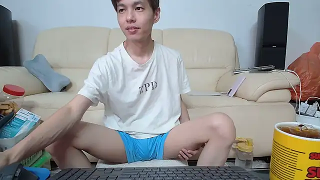 Snapshot of andrewooi chatting on 05/09/26, 12:21 andrewooi online show from 05/09/26, 12:21