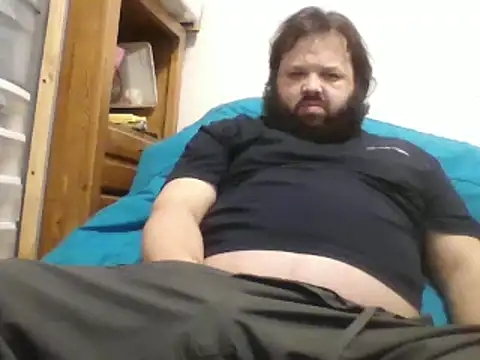 Snapshot of Strongbutgentle36 chatting on 12/04/24, 06:00 Strongbutgentle36 online show from 12/04/24, 06:00