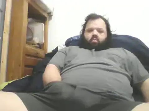 Snapshot of Strongbutgentle36 chatting on 01/01/25, 01:26 Strongbutgentle36 online show from 01/01/25, 01:26