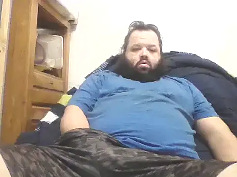 Snapshot of Strongbutgentle36 chatting on 01/11/25, 07:28 Strongbutgentle36 online show from 01/11/25, 07:28