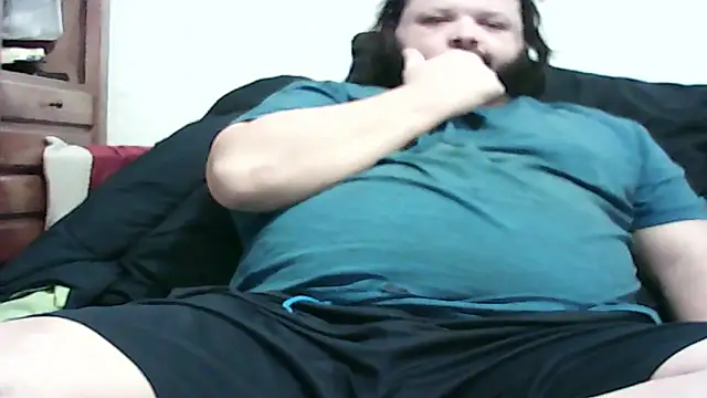 Snapshot of Strongbutgentle36 chatting on 01/24/25, 05:00 Strongbutgentle36 online show from 01/24/25, 05:00