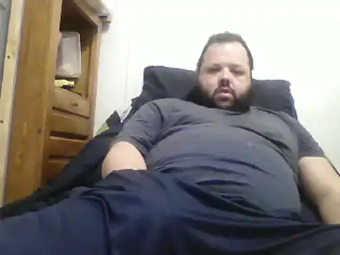 Snapshot of Strongbutgentle36 chatting on 02/07/25, 06:35 Strongbutgentle36 online show from 02/07/25, 06:35