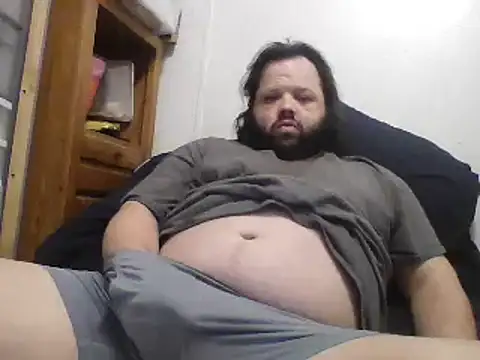 Snapshot of Strongbutgentle36 chatting on 02/21/25, 10:28 Strongbutgentle36 online show from 02/21/25, 10:28