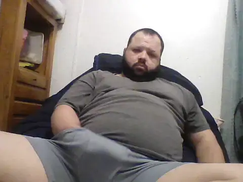 Snapshot of Strongbutgentle36 chatting on 03/06/25, 03:24 Strongbutgentle36 online show from 03/06/25, 03:24