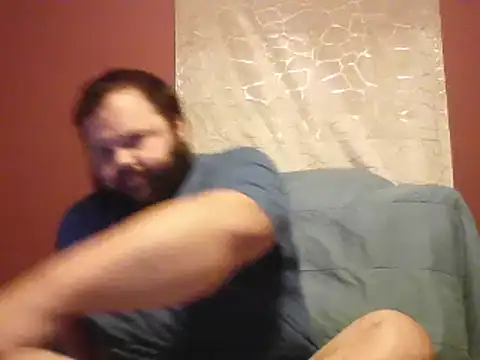 Snapshot of Strongbutgentle36 chatting on 10/18/25, 06:48 Strongbutgentle36 online show from 10/18/25, 06:48