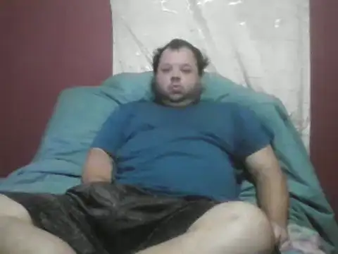 Snapshot of Strongbutgentle36 chatting on 10/25/25, 09:06 Strongbutgentle36 online show from 10/25/25, 09:06