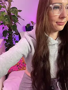 Snapshot of Trixie-Tainted chatting on 01/03/25, 08:11 Trixie-Tainted online show from 01/03/25, 08:11