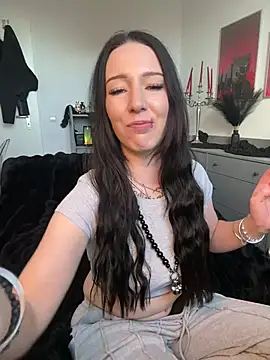 Trixie-Tainted online show from 03/26/26, 03:39