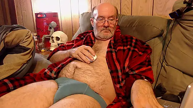 Snapshot of snickers1 chatting on 11/04/25, 02:54 snickers1 online show from 11/04/25, 02:54