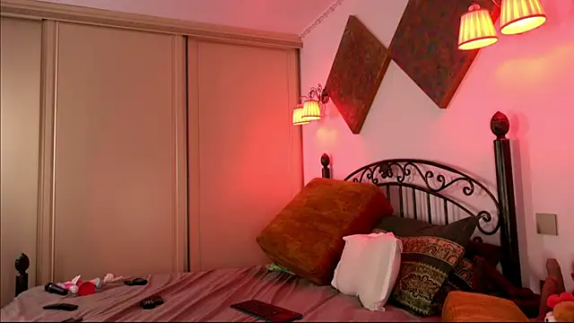 einneuesleben online show from 02/08/25, 01:44