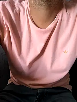 Snapshot of Leo_Big chatting on 01/27/25, 05:37 Leo Big online show from 01/27/25, 05:37