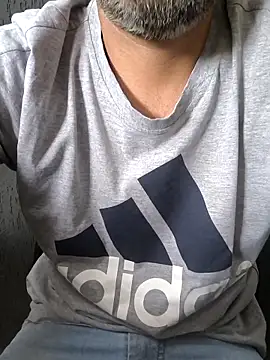 Snapshot of Leo_Big chatting on 10/07/25, 11:51 Leo Big online show from 10/07/25, 11:51