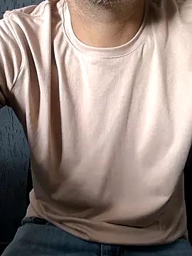 Snapshot of Leo_Big chatting on 11/03/25, 12:06 Leo Big online show from 11/03/25, 12:06