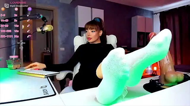 Miss kay1111 online show from 04/19/26, 02:49