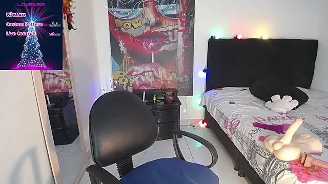 coraline101  online show from 12/22/25, 10:07