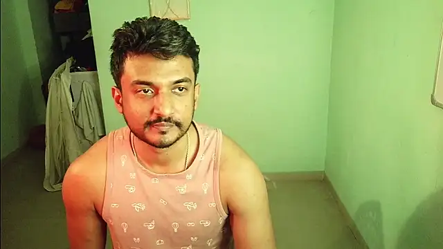 Snapshot of daringcutie chatting on 12/14/25, 01:22 daringcutie online show from 12/14/25, 01:22