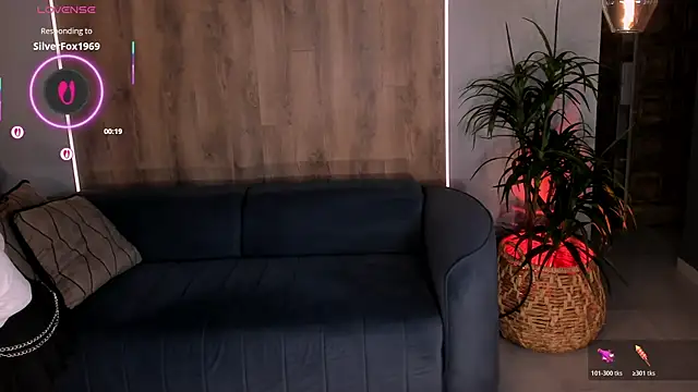 DannieSmith1 online show from 04/11/26, 09:19