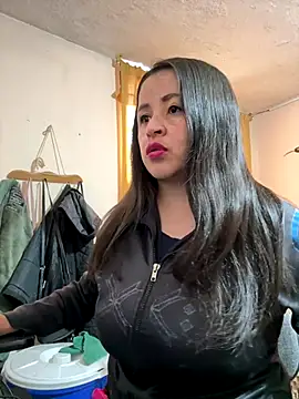 latinfemale online show from 12/18/25, 07:09