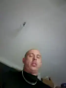 Snapshot of Pavelbure77 chatting on 04/04/26, 03:27 Pavelbure77 online show from 04/04/26, 03:27