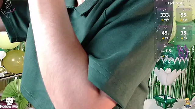 Snapshot of DestinyHills chatting on 03/20/25, 12:43 DestinyHills online show from 03/20/25, 12:43