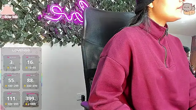 Snapshot of DestinyHills chatting on 01/16/26, 12:20 DestinyHills online show from 01/16/26, 12:20