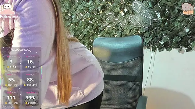 Snapshot of DestinyHills chatting on 02/03/26, 12:21 DestinyHills online show from 02/03/26, 12:21