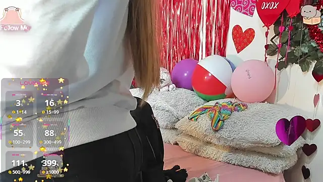 Snapshot of DestinyHills chatting on 02/19/26, 12:01 DestinyHills online show from 02/19/26, 12:01