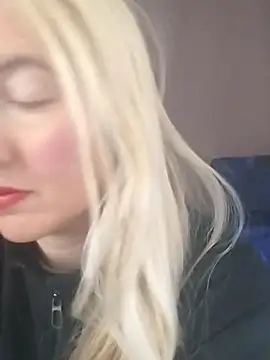 Mllesha74000 online show from 12/04/25, 12:03