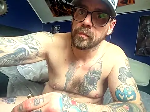 canadacockinme online show from 05/01/26, 07:29
