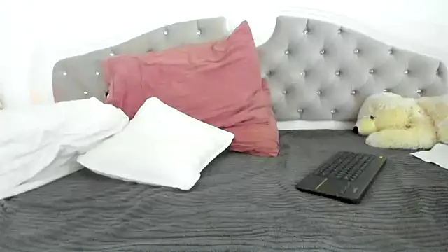 meryamvip online show from 12/27/24, 11:42