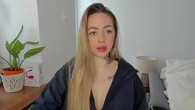 sexyCoralie online show from 01/19/25, 07:36