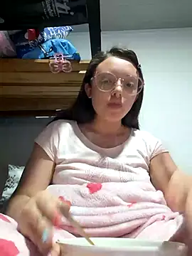 Snapshot of linda-schmidt chatting on 01/15/25, 11:19 linda-schmidt online show from 01/15/25, 11:19