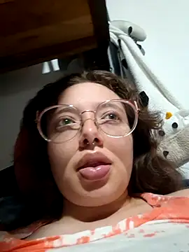 linda-schmidt online show from 11/18/25, 01:33