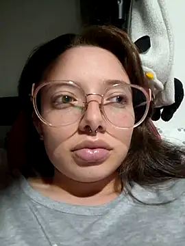 linda-schmidt online show from 12/04/25, 02:10