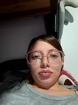 Snapshot of linda-schmidt chatting on 05/31/26, 01:36 linda-schmidt online show from 05/31/26, 01:36
