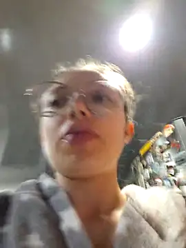 Snapshot of linda-schmidt chatting on 08/03/26, 03:05 linda-schmidt online show from 08/03/26, 03:05