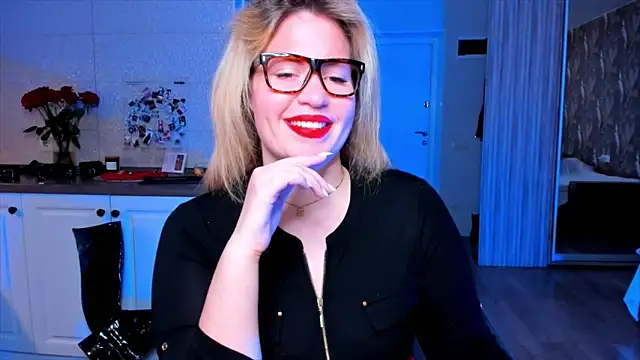 HotTiffani online show from 03/06/26, 12:45