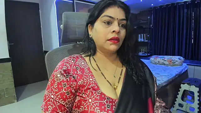 Snapshot of tarivishu23 chatting on 12/23/24, 01:51 tarivishu23 online show from 12/23/24, 01:51