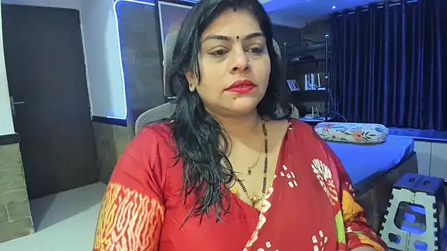 Snapshot of tarivishu23 chatting on 12/24/24, 11:33 tarivishu23 online show from 12/24/24, 11:33
