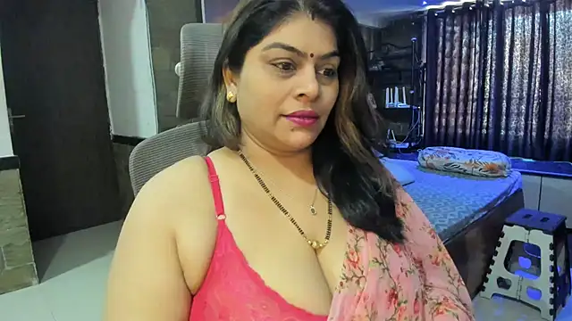 Snapshot of tarivishu23 chatting on 02/05/25, 05:41 tarivishu23 online show from 02/05/25, 05:41