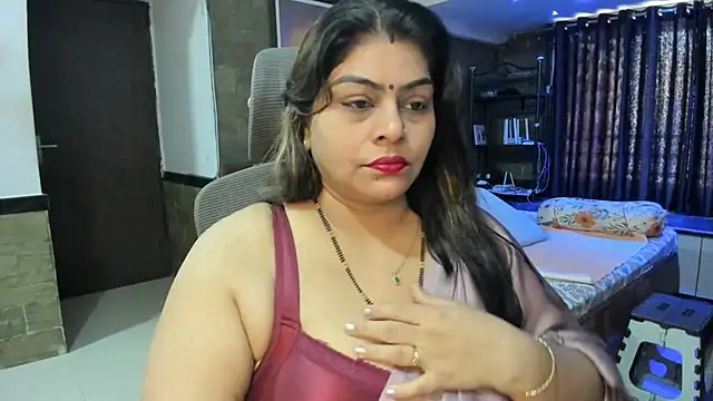 Snapshot of tarivishu23 chatting on 02/10/25, 03:03 tarivishu23 online show from 02/10/25, 03:03