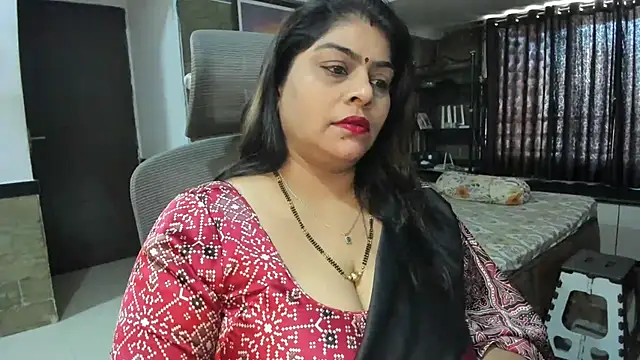 Snapshot of tarivishu23 chatting on 02/13/25, 05:48 tarivishu23 online show from 02/13/25, 05:48