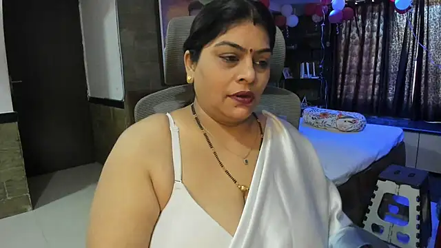 Snapshot of tarivishu23 chatting on 02/16/25, 07:04 tarivishu23 online show from 02/16/25, 07:04
