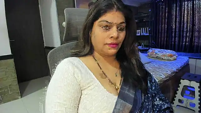 Snapshot of tarivishu23 chatting on 02/24/25, 02:19 tarivishu23 online show from 02/24/25, 02:19