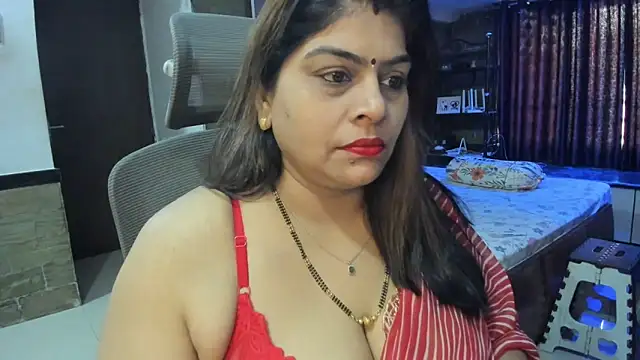 Snapshot of tarivishu23 chatting on 02/28/25, 12:42 tarivishu23 online show from 02/28/25, 12:42