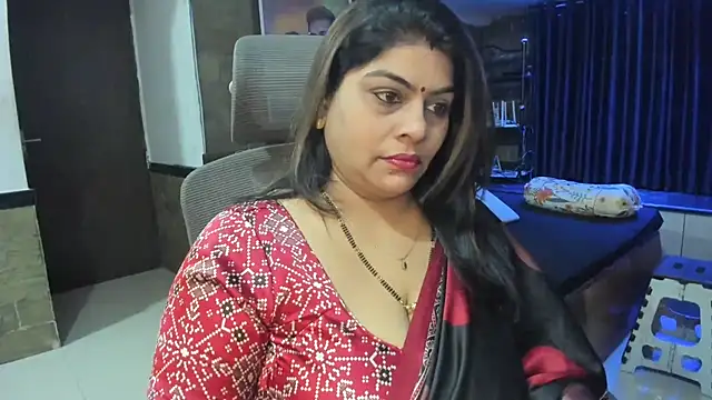 Snapshot of tarivishu23 chatting on 03/07/25, 12:48 tarivishu23 online show from 03/07/25, 12:48